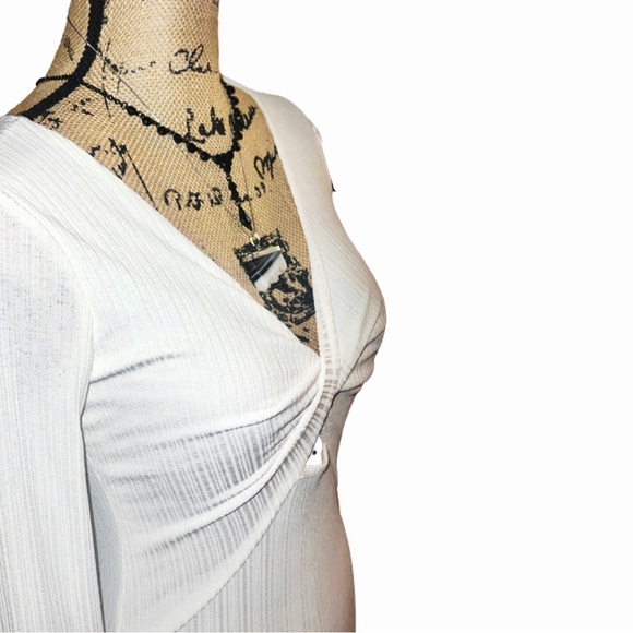 White Bodycon V Neck Front Keyhole Long sleeve Blouse - Picture 10 of 12